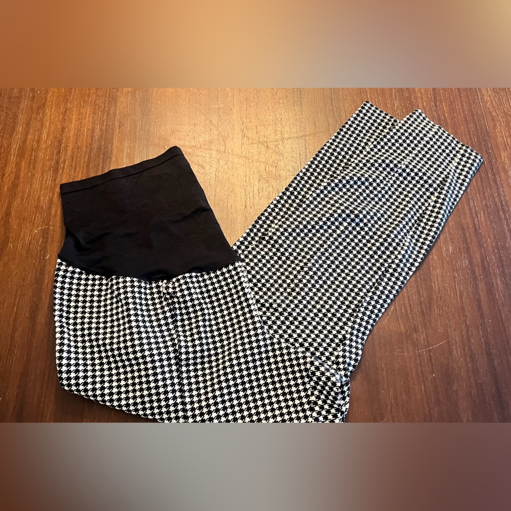 Old Navy Hounds Tooth Maternity Leggings